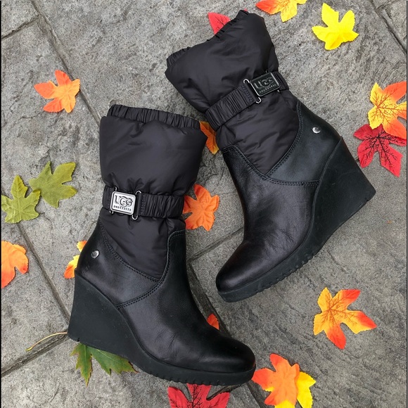 UGG Shoes - UGG AUSTRALIA WEDGES BOOTS